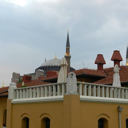 Berk Guest House - Grandma'S House Istanbul Eksteriør billede